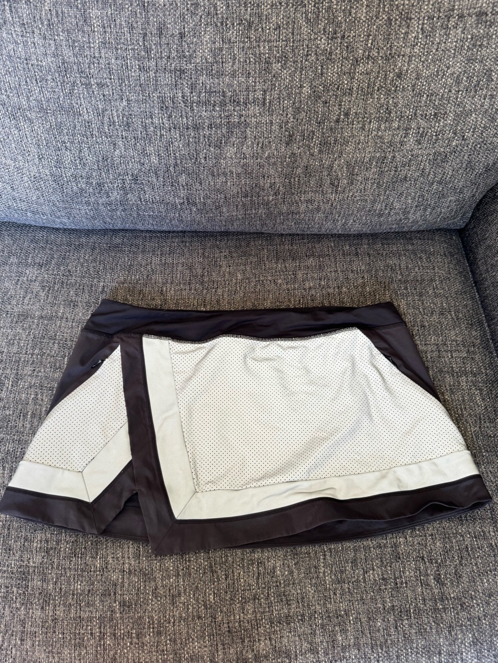 RARE Lululemon Light It Up Skirt in Silver & Black